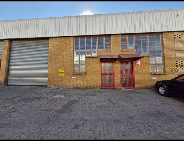 219M² WAREHOUSE TO LET IN JET PARK